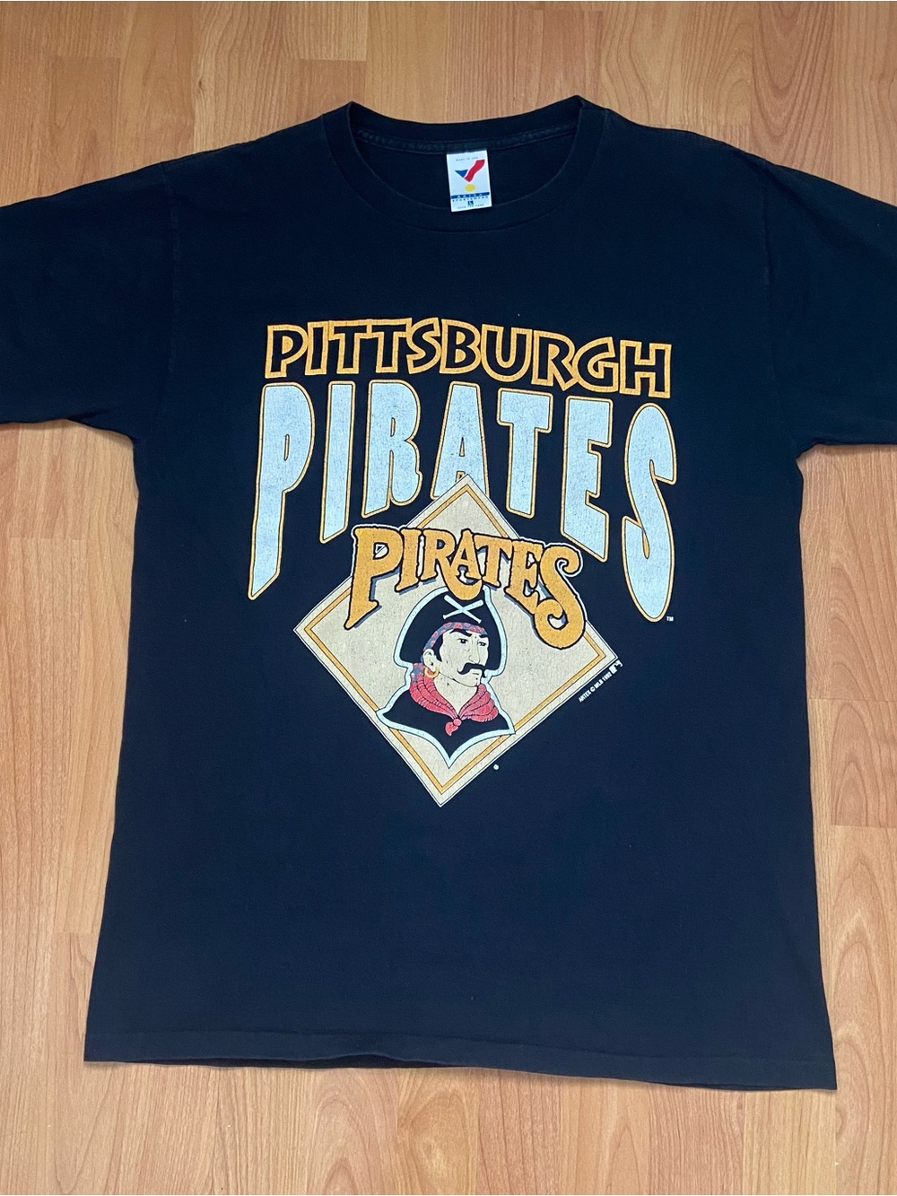 Artex Pittsburgh Pirates Vintage 90s Single Stitch T-Shirt Men’s Large